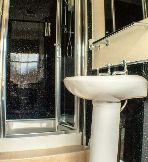 Номер Стандарт, The Royal Oak