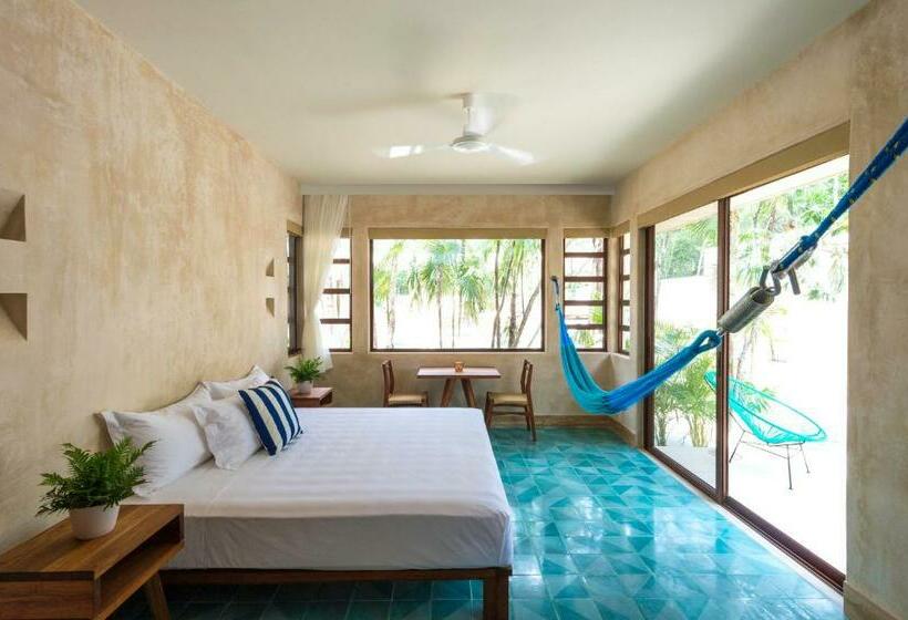 Deluxe Suite King Bed, Tiki Tiki Tulum