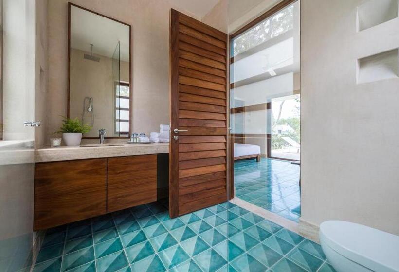 سوئیت رویال, Tiki Tiki Tulum