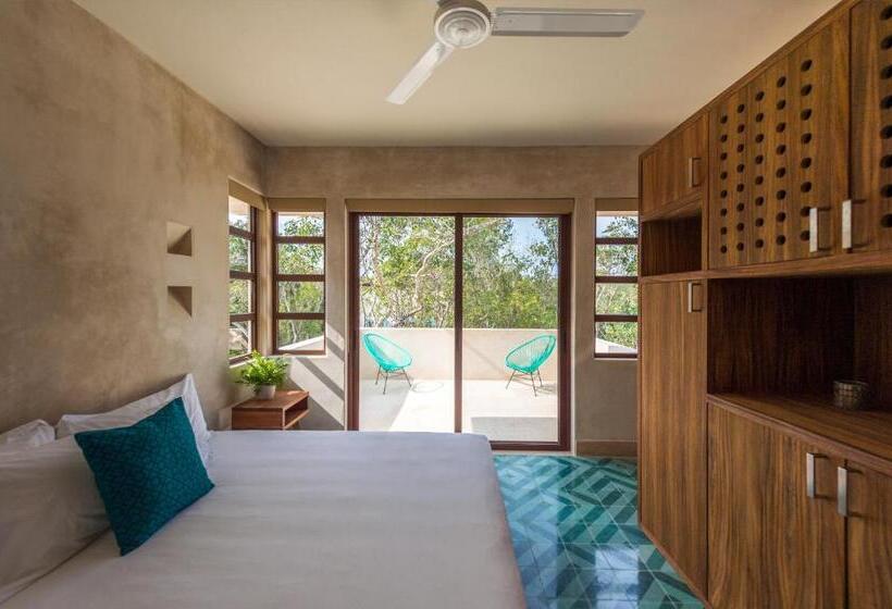 سوئیت با تخت بزرگ, Tiki Tiki Tulum