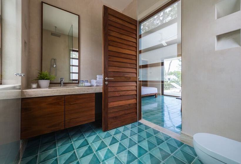 سوئیت رویال, Tiki Tiki Tulum