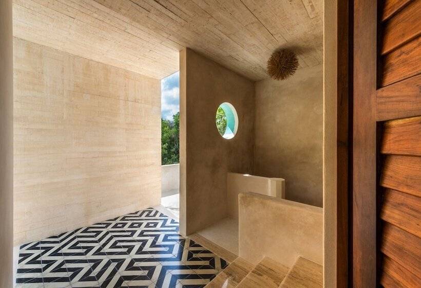 سوئیت رویال, Tiki Tiki Tulum