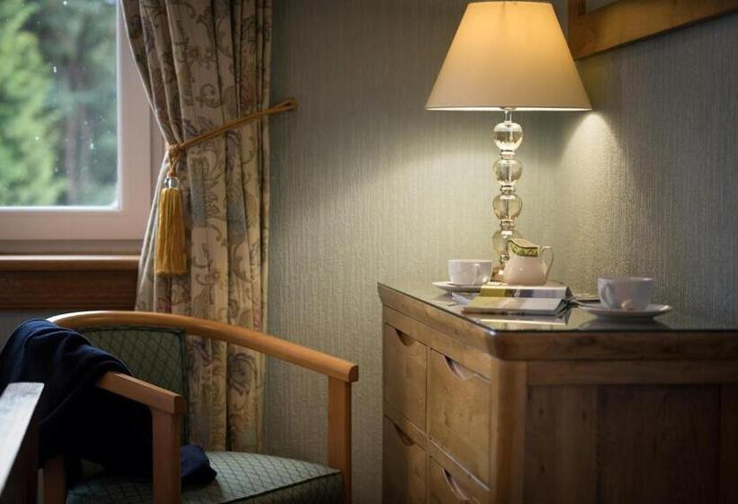 اتاق استاندارد, Pinewood Country House