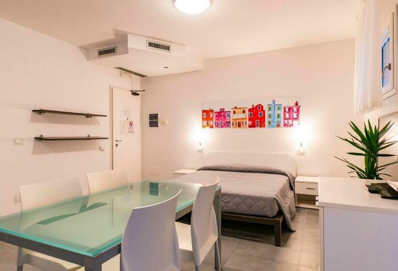 Studio Standard, Residence Burano