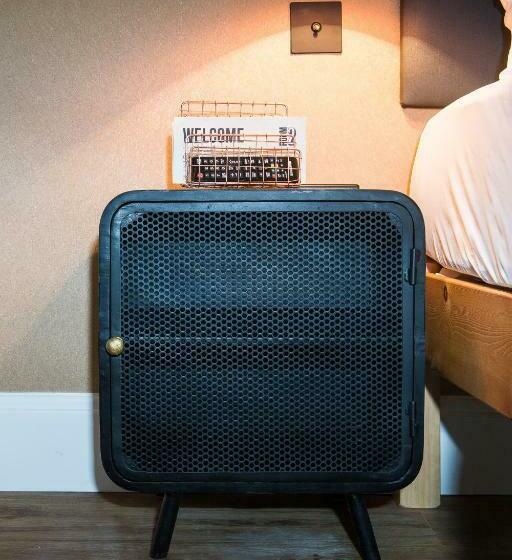 إستوديو قياسى, Room2 Hammersmith Townhouse