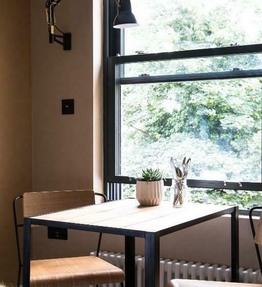 스탠다드 스튜디오, Room2 Hammersmith Townhouse