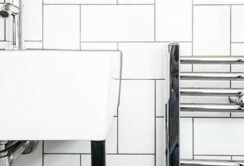 إستوديو قياسى, Room2 Hammersmith Townhouse