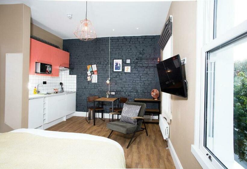 إستوديو قياسى, Room2 Hammersmith Townhouse