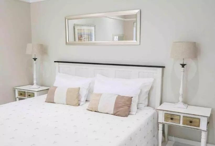 キングサイズベッドのデラックスルーム, Conifer Beach House
