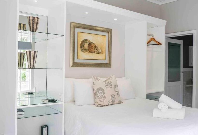 اتاق استاندارد, Conifer Beach House