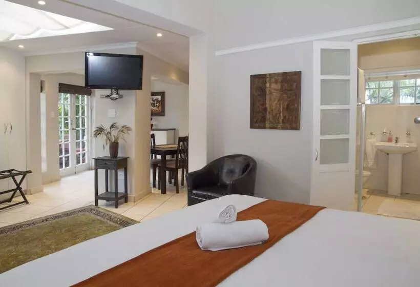 ファミリールーム, Conifer Beach House