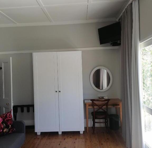 اتاق استاندارد, Conifer Beach House