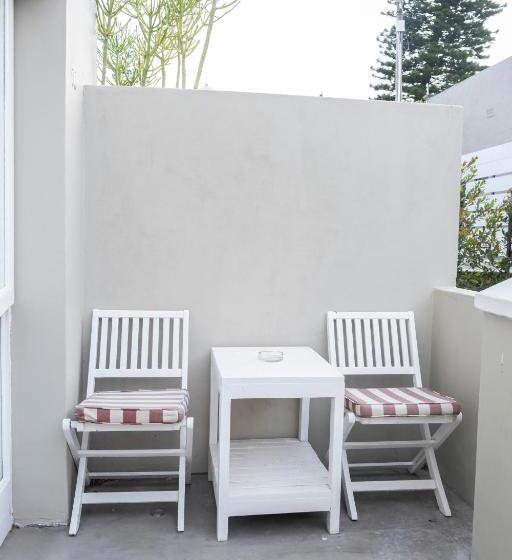 اتاق استاندارد, Conifer Beach House