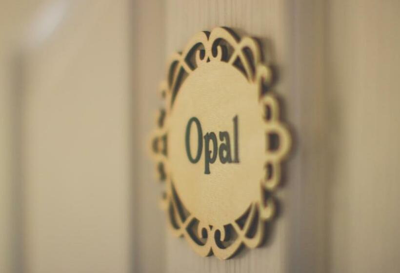 اتاق استاندارد با چشمانداز دریا, Rae Leigh Heights Bnb