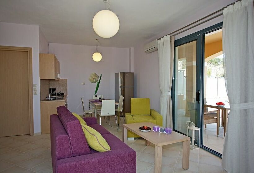 Villa 2 Camere da Letto Vista Mare, Carme Villas