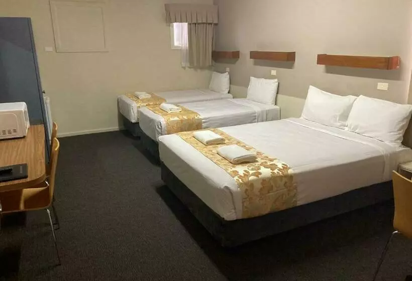 ファミリールーム, Country Lodge Motor Inn