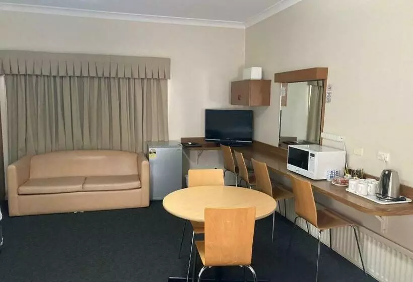 ファミリールーム, Country Lodge Motor Inn