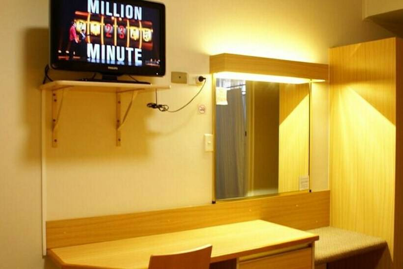 اتاق خانوادگی, Country Lodge Motor Inn