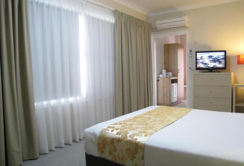 اتاق لوکس با تخت بزرگ, Country Lodge Motor Inn