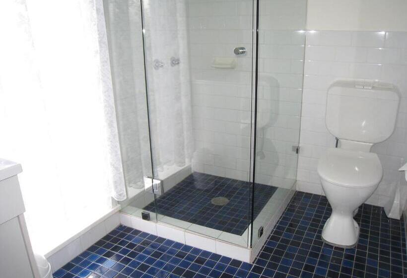 اتاق لوکس با تخت بزرگ, Country Lodge Motor Inn