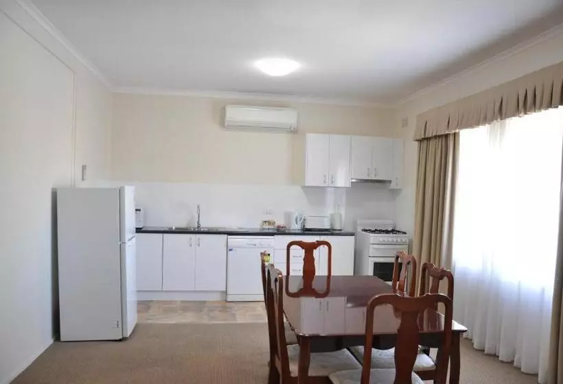 ３ベッドルームアパートメント, Country Lodge Motor Inn