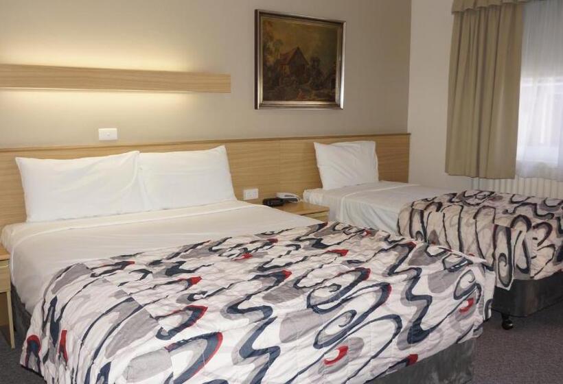 اتاق استاندارد سه نفره, Country Lodge Motor Inn