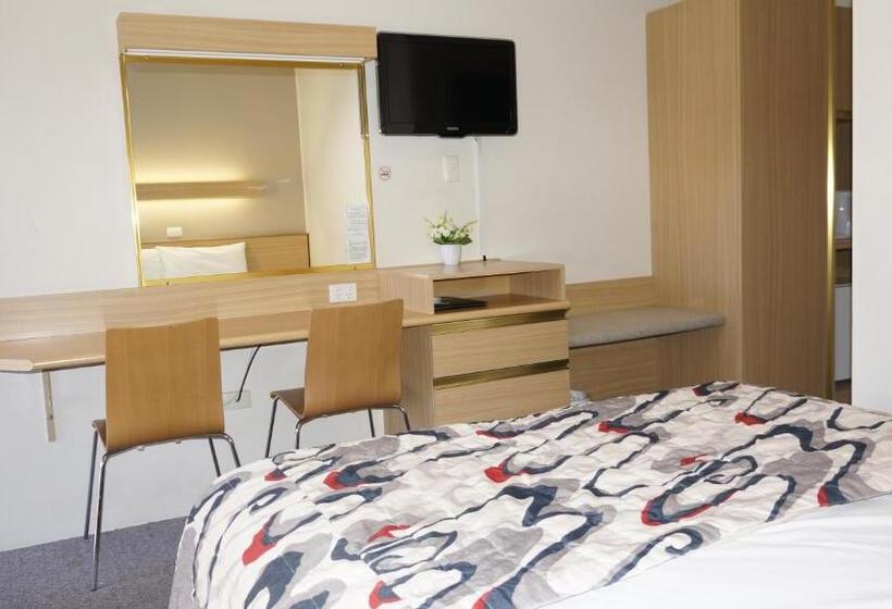 اتاق استاندارد سه نفره, Country Lodge Motor Inn