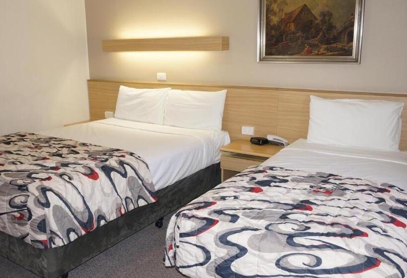اتاق استاندارد سه نفره, Country Lodge Motor Inn