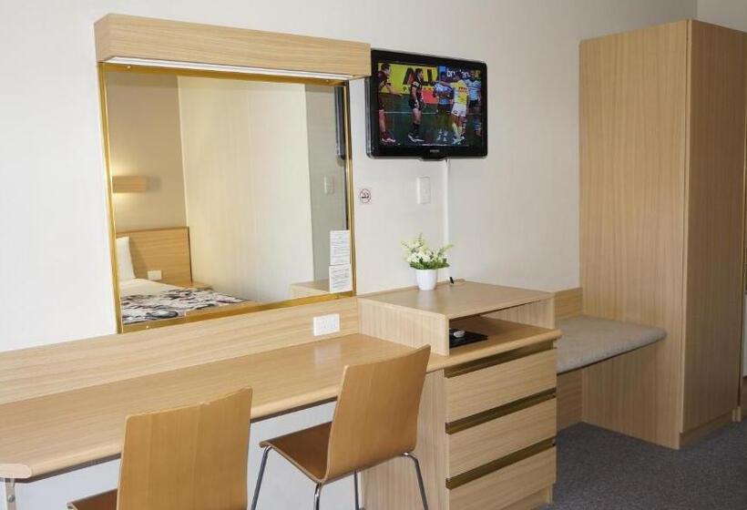 اتاق استاندارد سه نفره, Country Lodge Motor Inn