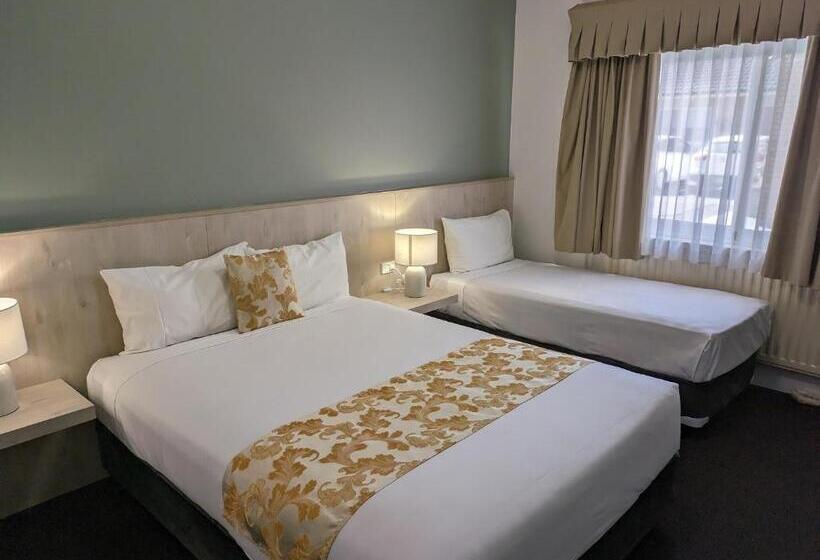 اتاق استاندارد سه نفره, Country Lodge Motor Inn