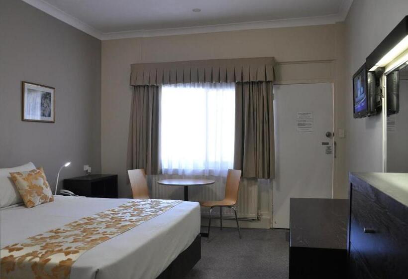 اتاق راحتی, Country Lodge Motor Inn