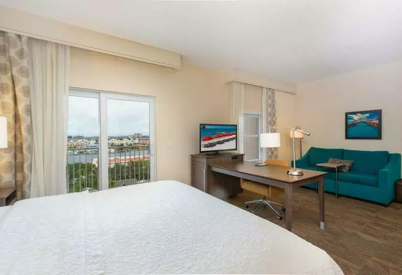 バルコニー付スイート, Hampton Inn & Suites Clearwater Beach