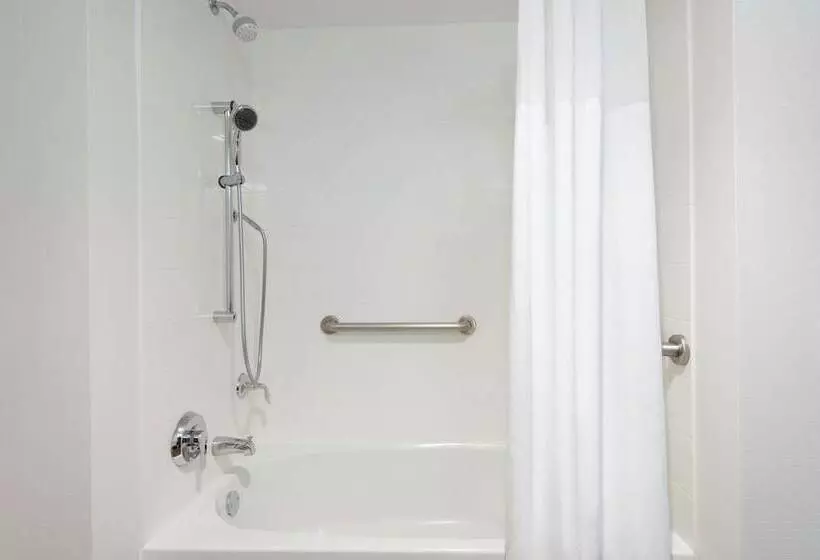 2ダブルベッドのスタンダードルーム, Hampton Inn & Suites Clearwater Beach