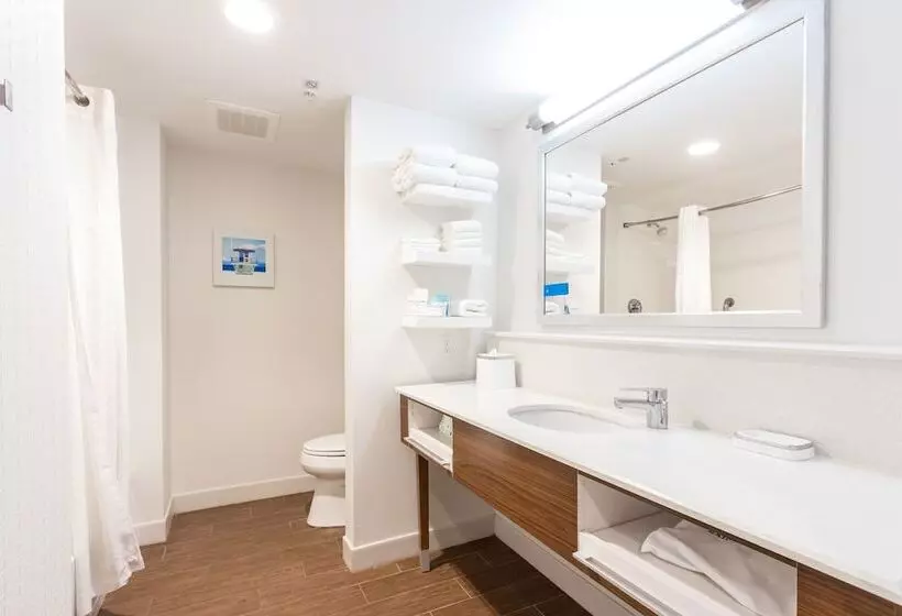 2ダブルベッドのスタンダードルーム, Hampton Inn & Suites Clearwater Beach