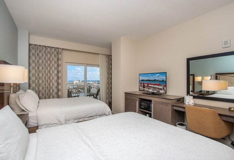 غرفه قياسيه سريرين مزدوجين, Hampton Inn & Suites Clearwater Beach
