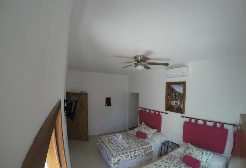 اتاق استاندارد چهار تخته, Kiramar Los Peyotes