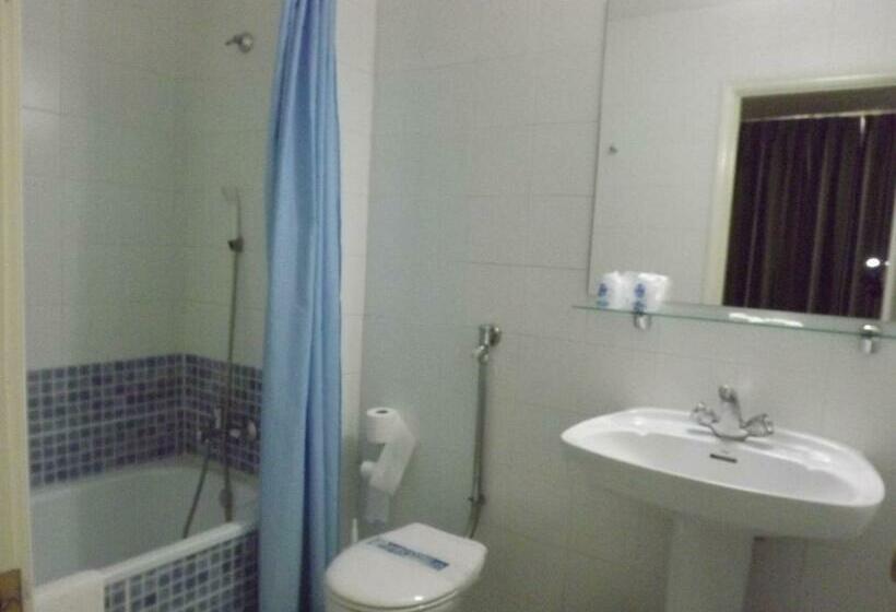 Номер Стандарт, Los Cascajos