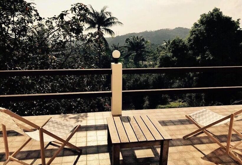 Вилла Deluxe 3 Спальни, New Pop Villas, Koh Tao