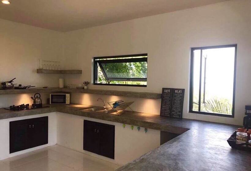 Вилла Deluxe 3 Спальни, New Pop Villas, Koh Tao