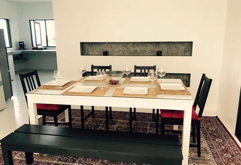 Вилла Deluxe 3 Спальни, New Pop Villas, Koh Tao