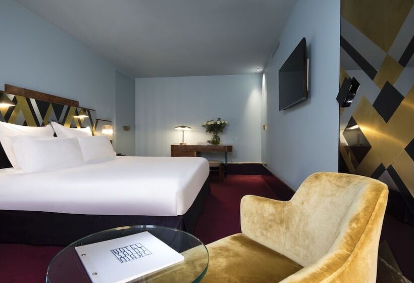 Chambre Executive, Saintmarc