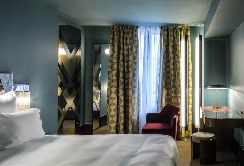 Chambre Executive, Saintmarc