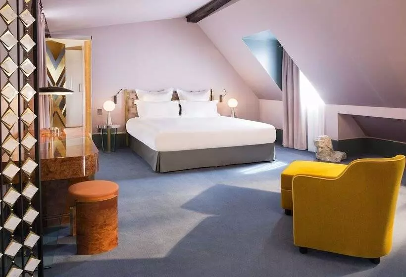 Suite, Saintmarc