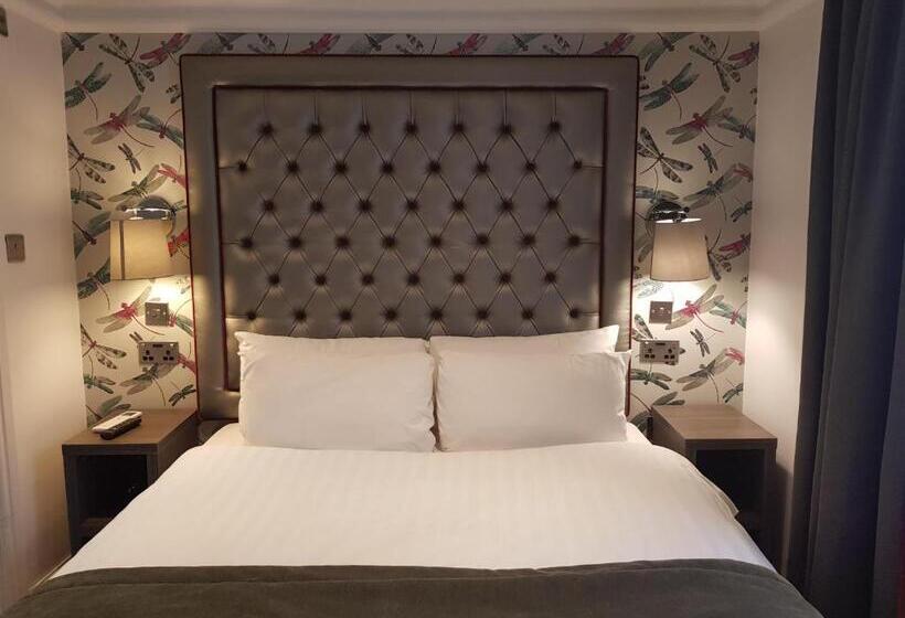 Quarto Deluxe, The Beverley Hotel London   Victoria
