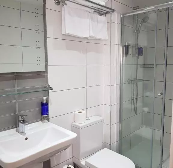 اتاق خانواده اجرایی, The Beverley Hotel London Victoria