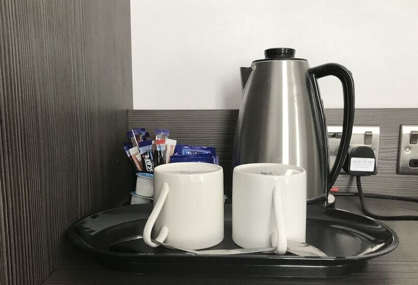 غرفة قياسية فردية, The Beverley Hotel London   Victoria