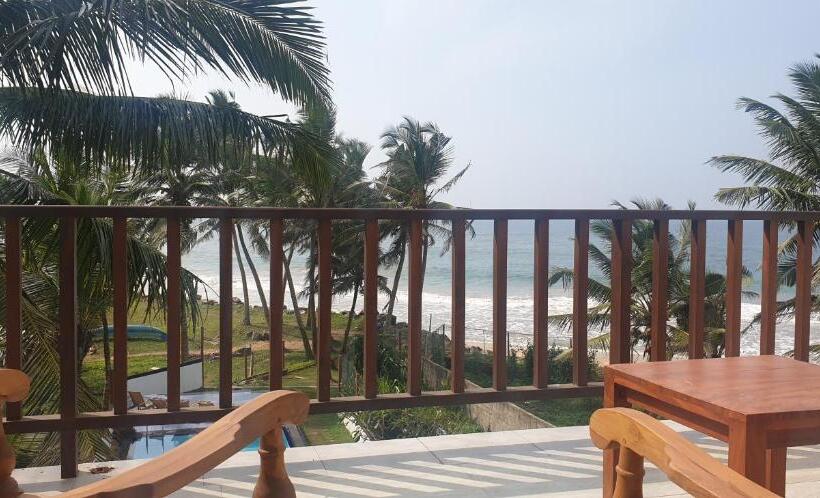 غرفة ديلوكس مطلّة علي البحر مزوَّدة بشُرفة, Villa Ocean Dew