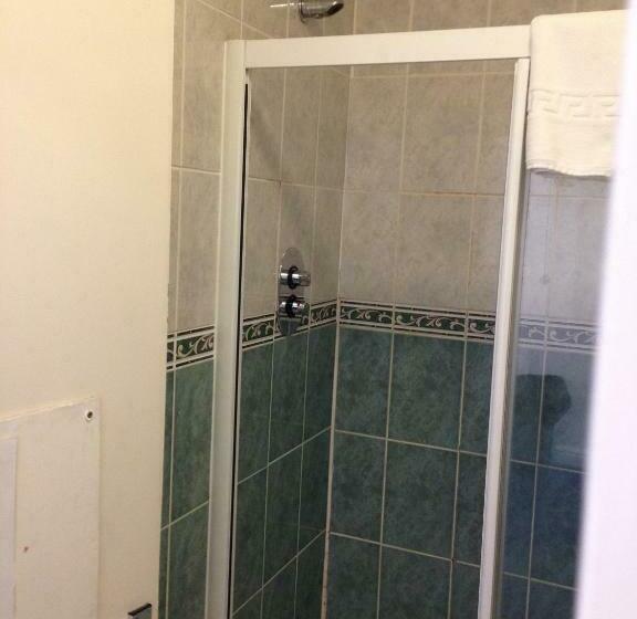 غرفة قياسية رباعية, Berties Lodge