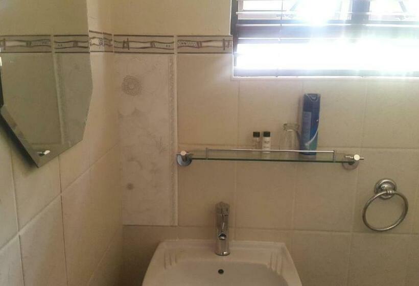 غرفة تنفيذية, Ikaze Guest House