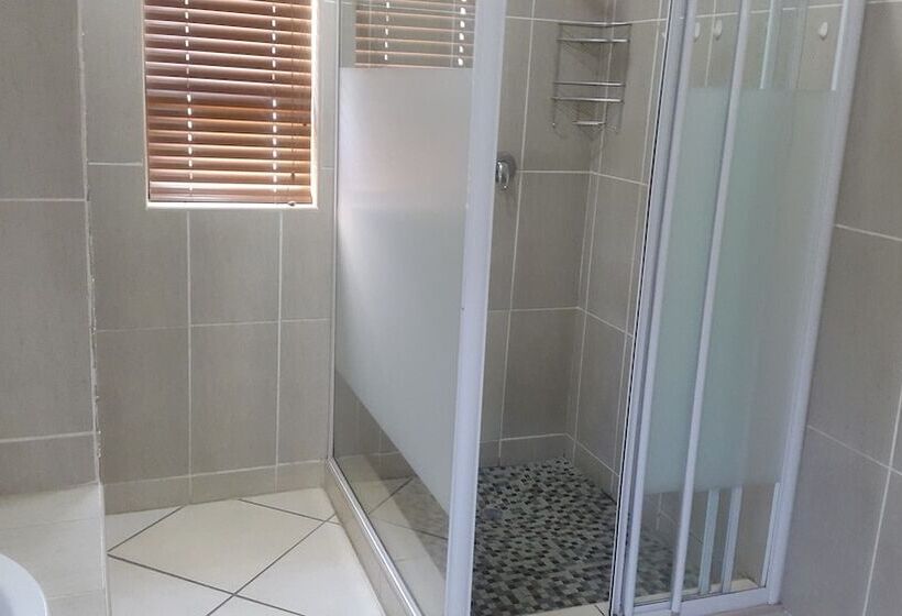 חדר משפחתי, Ikaze Guest House